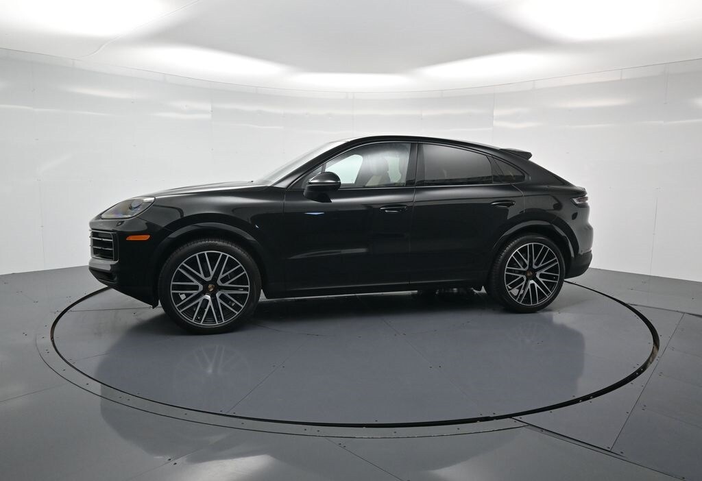 2025 Porsche Cayenne Coupe photo 2