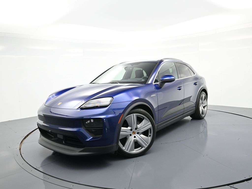 2024 Porsche Macan Macan 4 Electric's photo