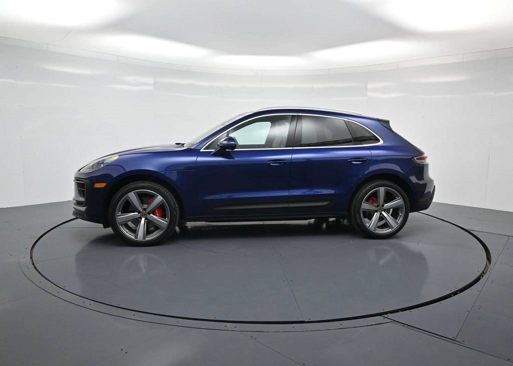 2025 Porsche Macan S photo 2