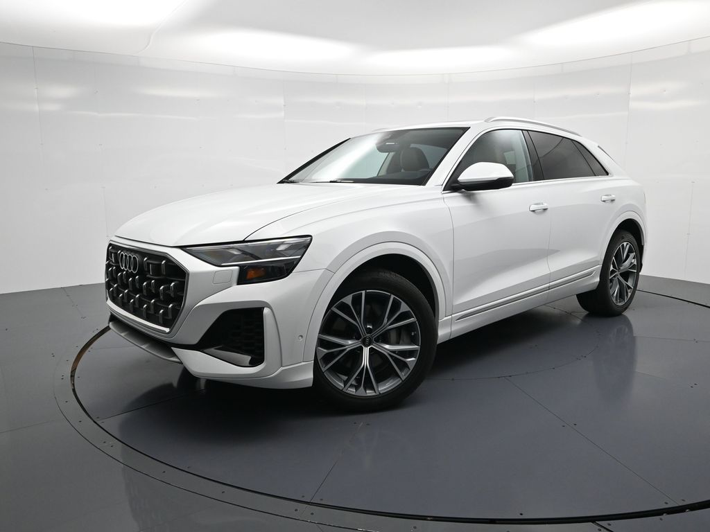 2025 Audi Q8 Premium Plus