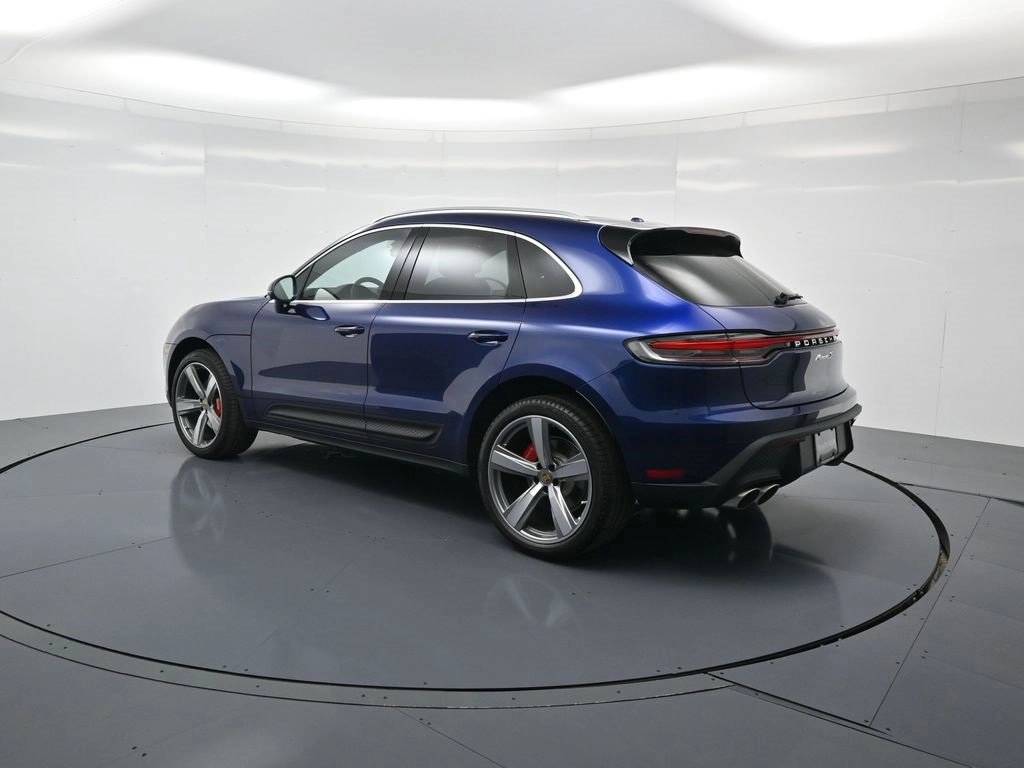 2025 Porsche Macan S photo 3