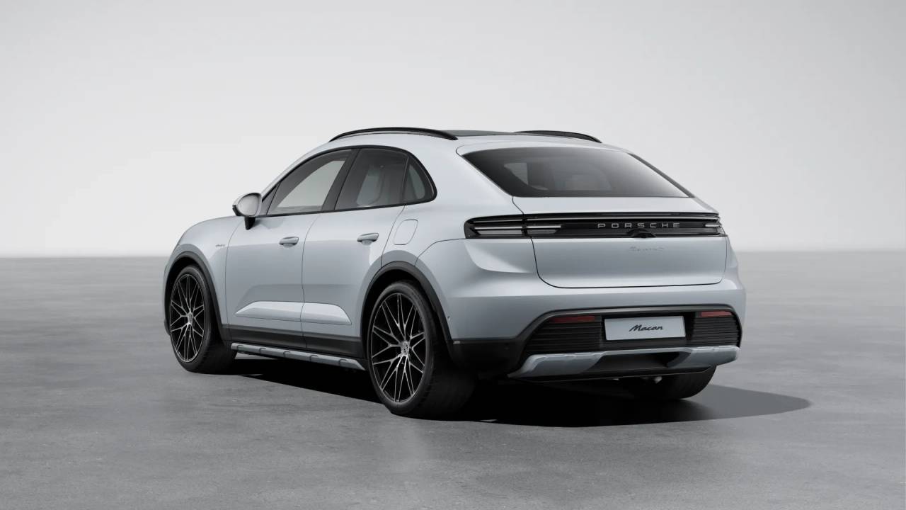 2025 Porsche Macan Electric photo 3