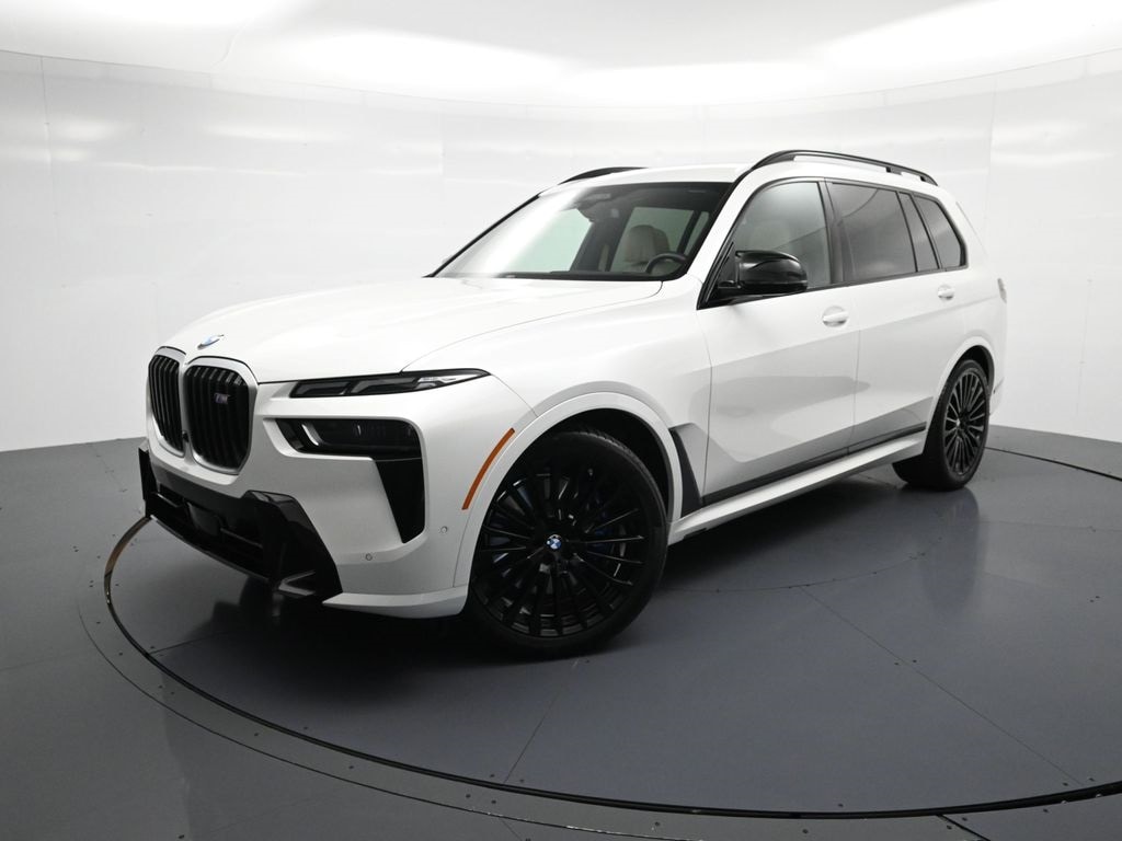 2025 BMW X7 M60i's photo