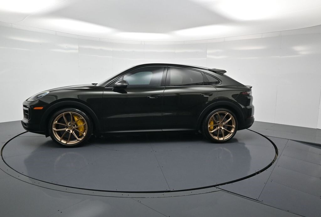 2022 Porsche Cayenne Turbo GT Coupe photo 2