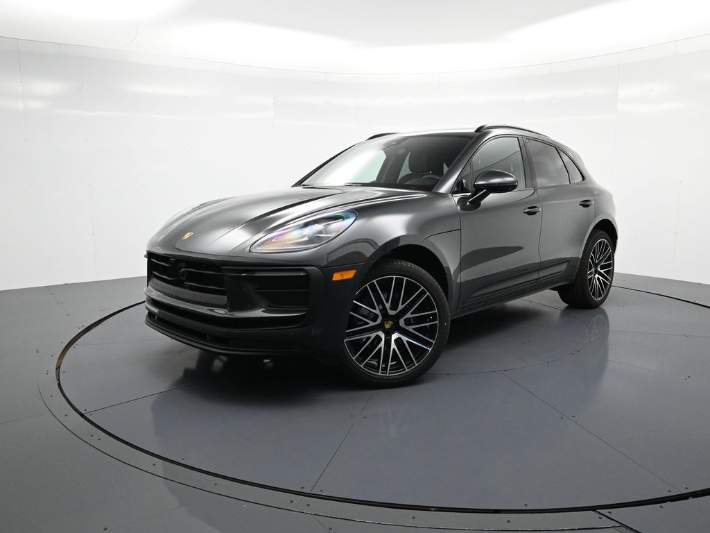 2026 Porsche Macan Base