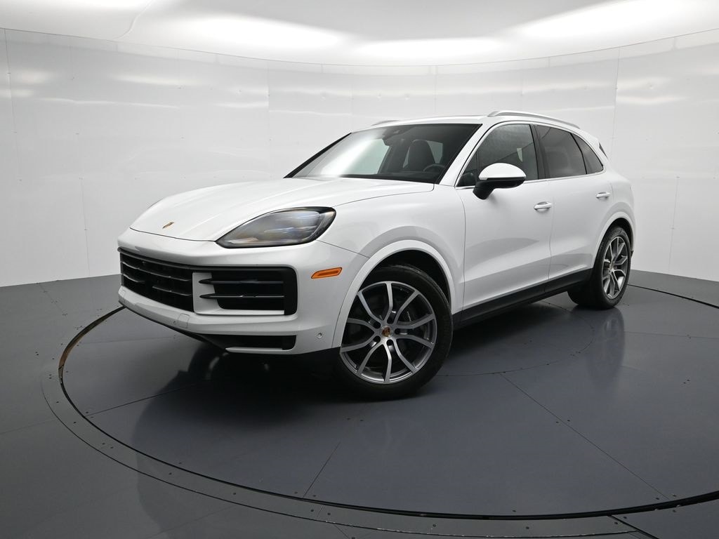 2025 Porsche Cayenne Base
