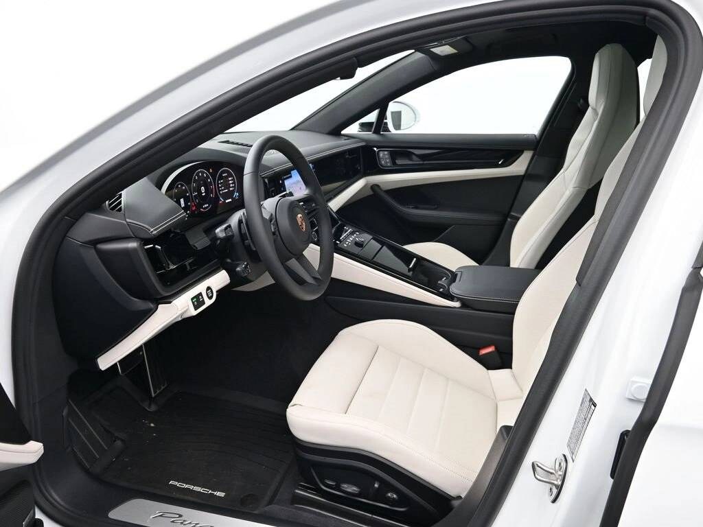 New 2026 Porsche Panamera Hatchback
