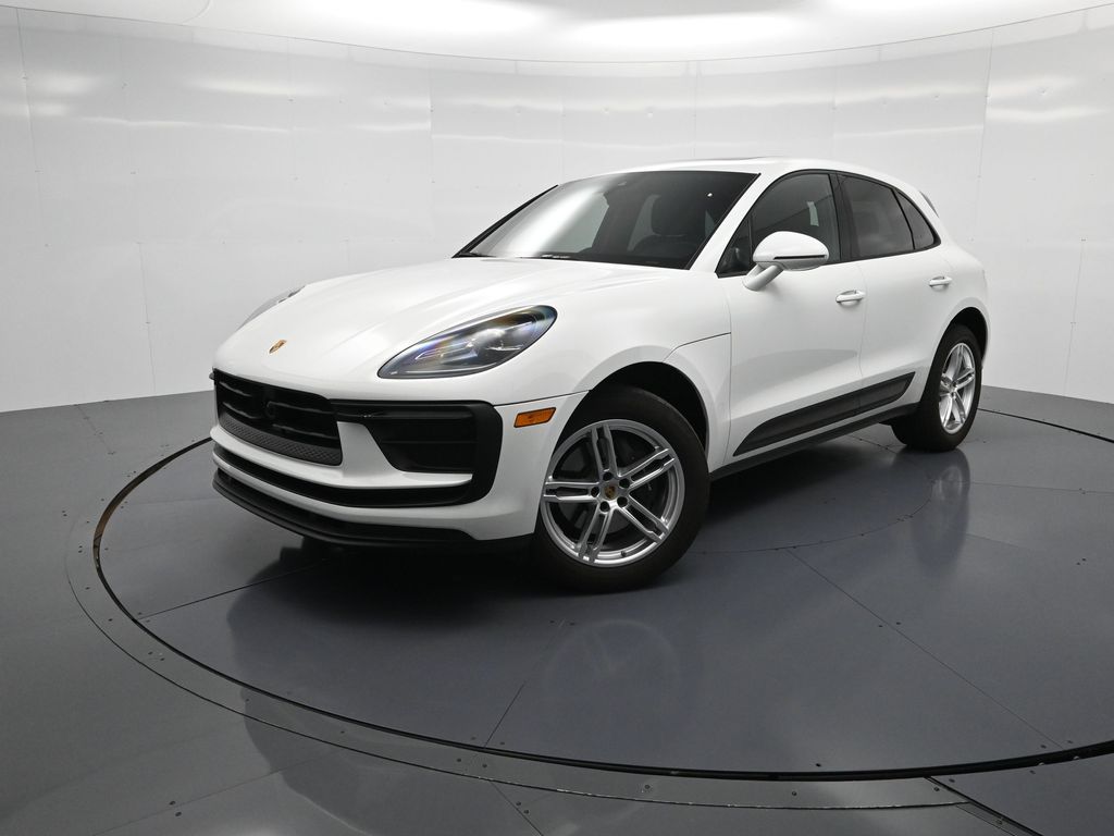 2023 Porsche Macan T