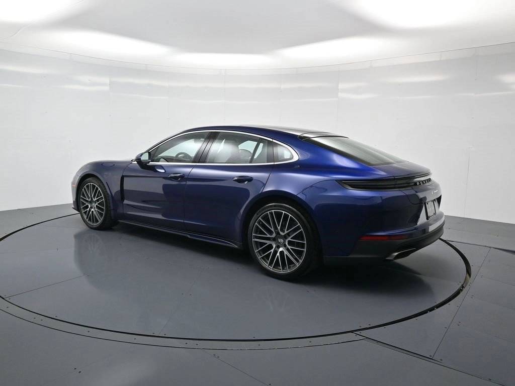2025 Porsche Panamera 4 photo 3