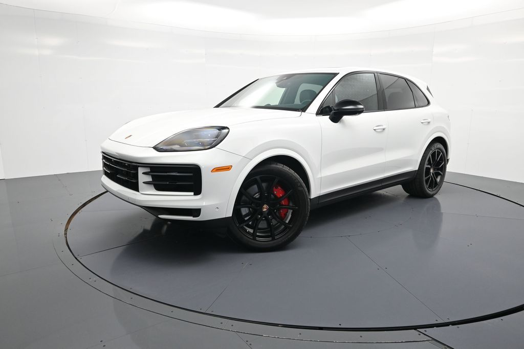 2026 Porsche Cayenne S's photo