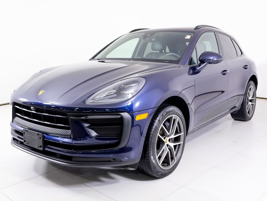 2022 Porsche Macan Base