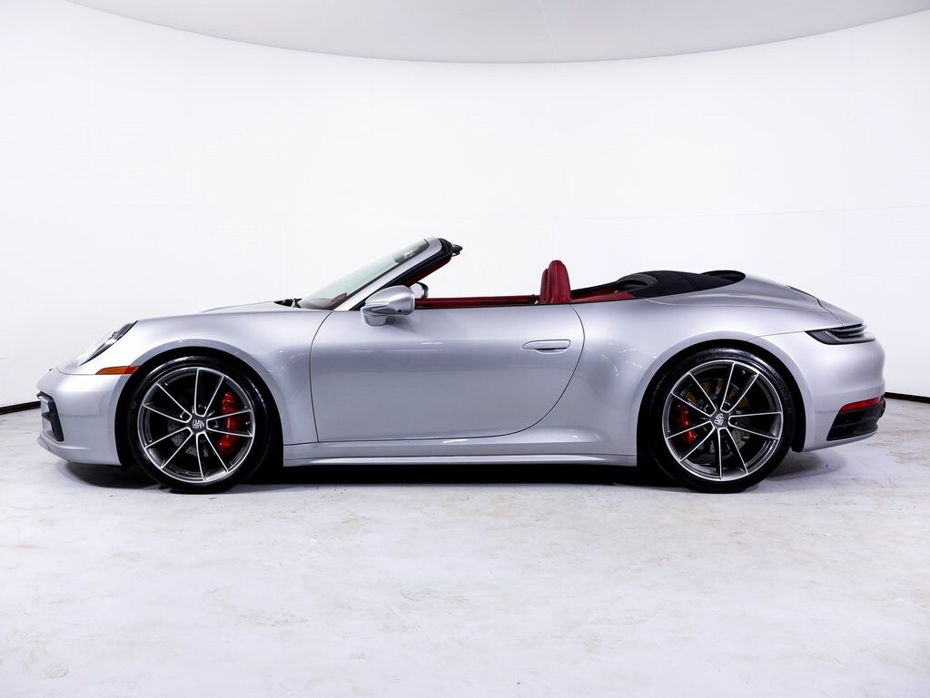 2024 Porsche 911 4S photo 2