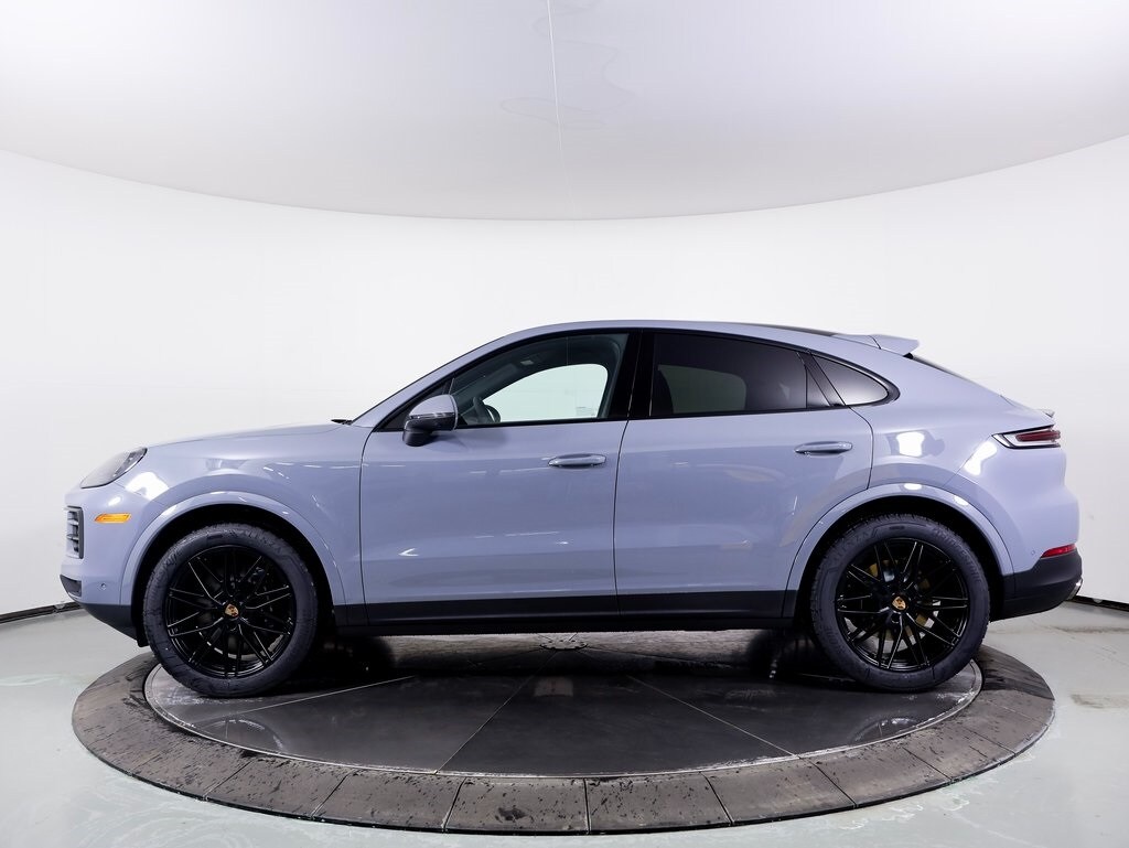 2025 Porsche Cayenne Coupe photo 2