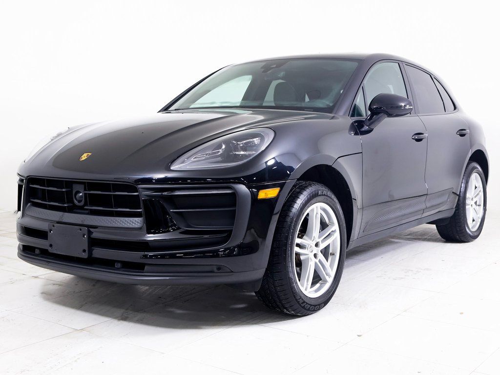 2025 Porsche Macan