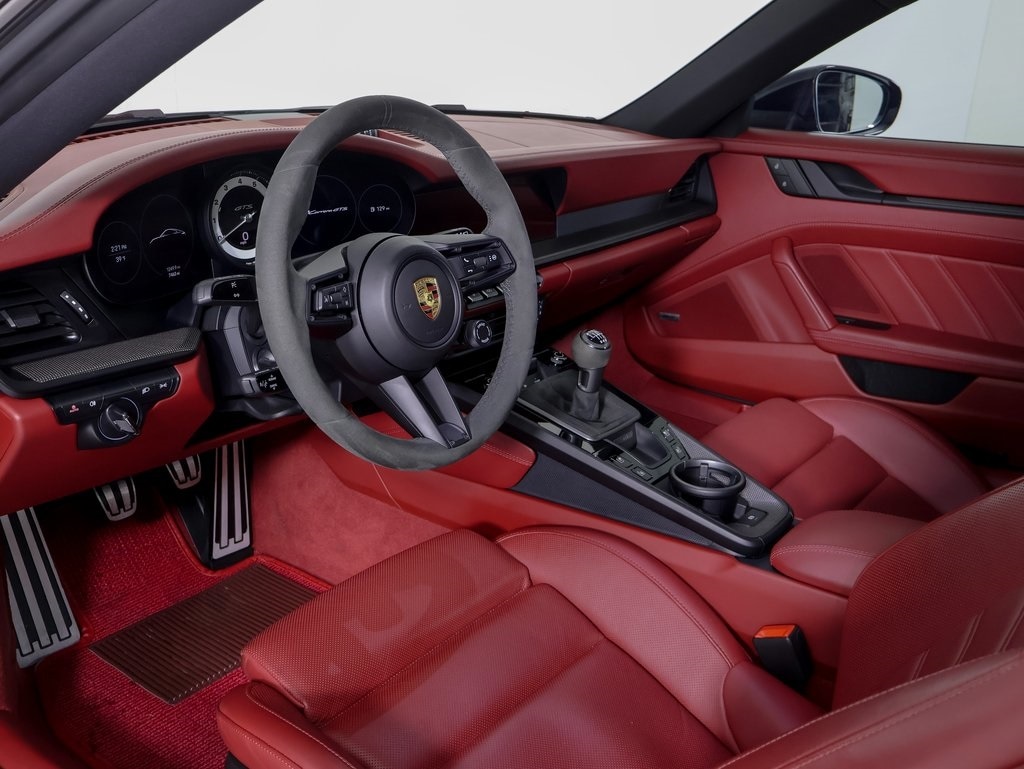 2024 Porsche 911 4S 4 GTS photo 4