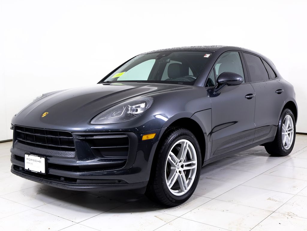 2022 Porsche Macan Base