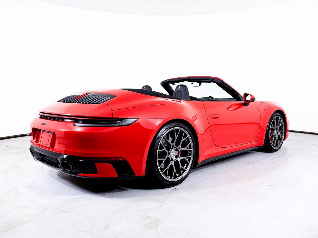 2024 Porsche 911 - Photo 33
