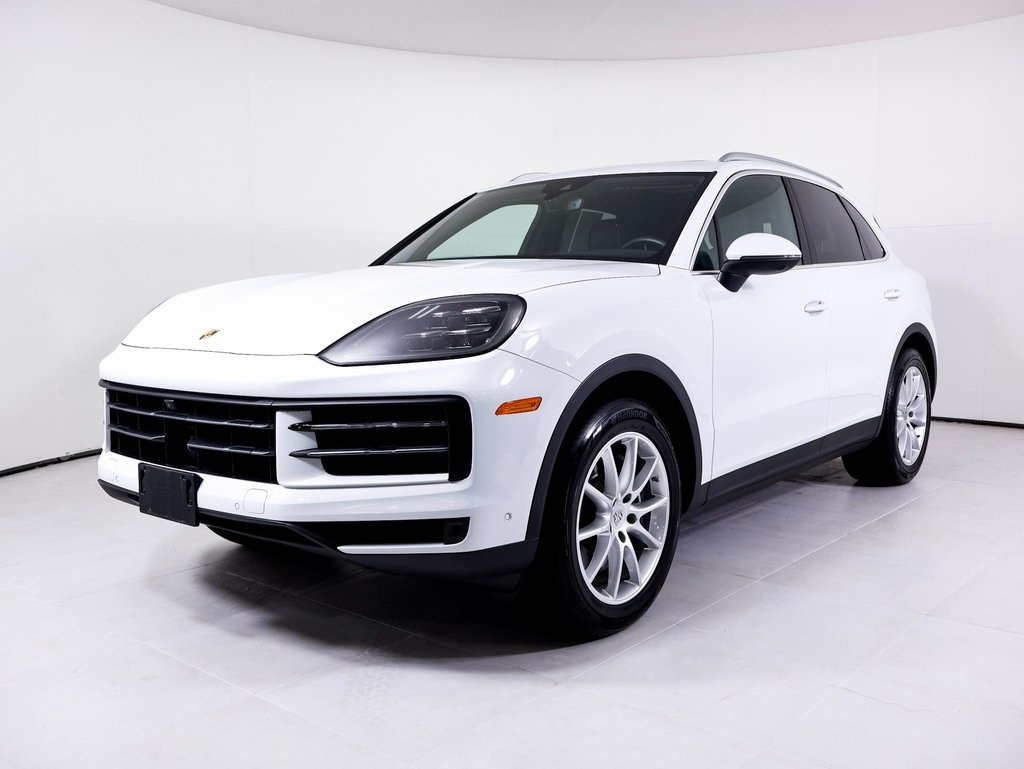 2024 Porsche Cayenne Base's photo