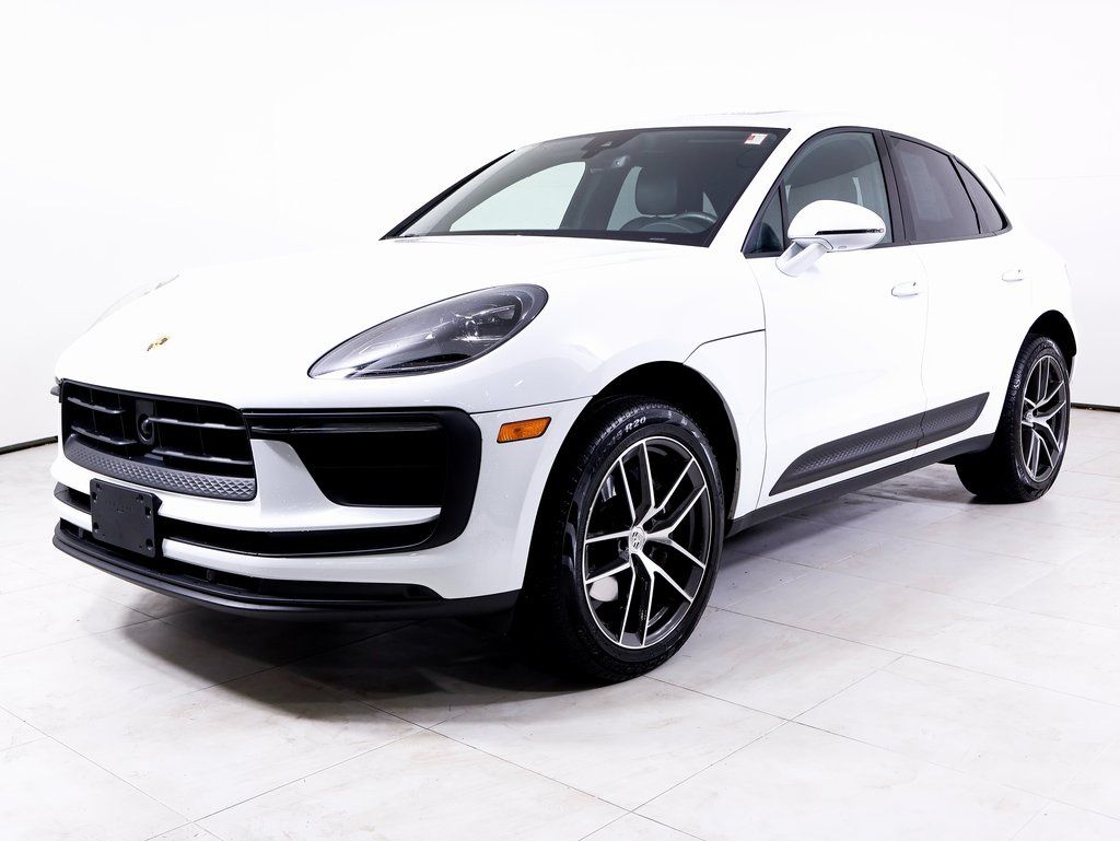 2025 Porsche Macan