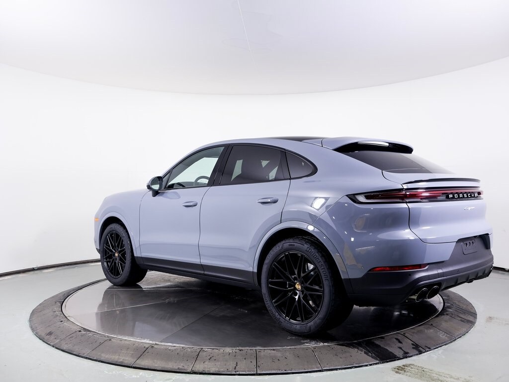 2025 Porsche Cayenne Coupe photo 3