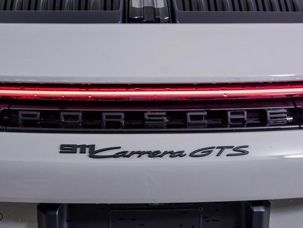 2026 Porsche 911 GTS - Photo 11