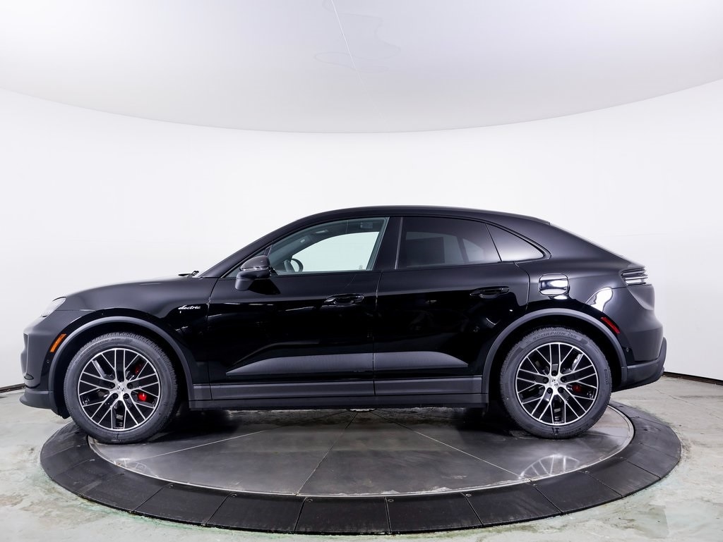 Used 2025 Porsche Macan S with VIN WP1AB2XA4SL151901 for sale in Norwell, MA