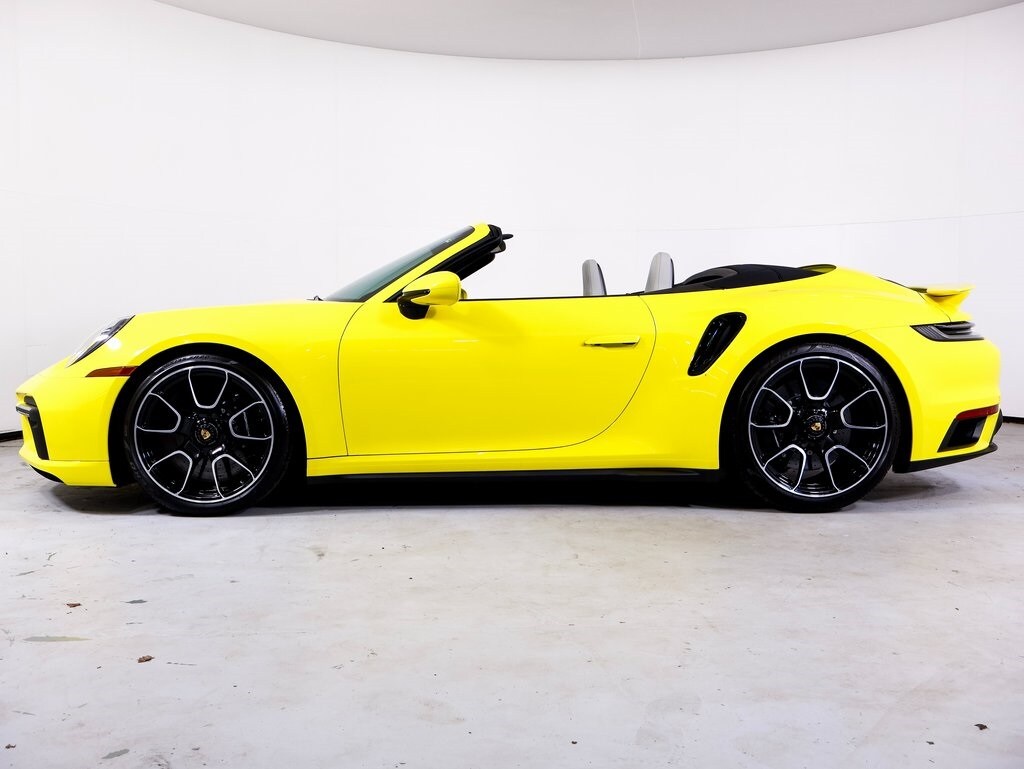2025 Porsche Cayman GT4 RS photo 2
