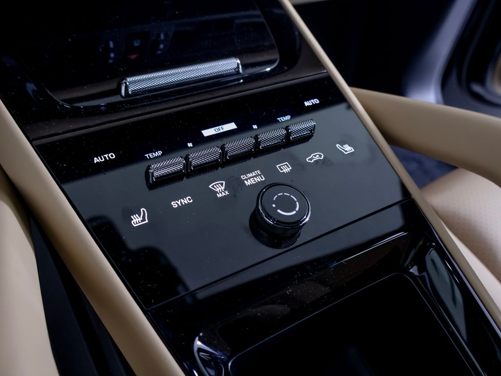 2026 Porsche Cayenne E-Hybrid - Photo 17