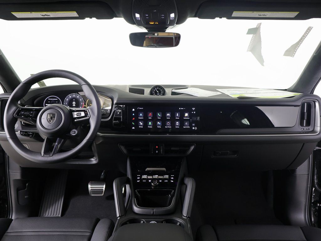 2025 Porsche Cayenne Coup Turbo E-Hybrid - Photo 11