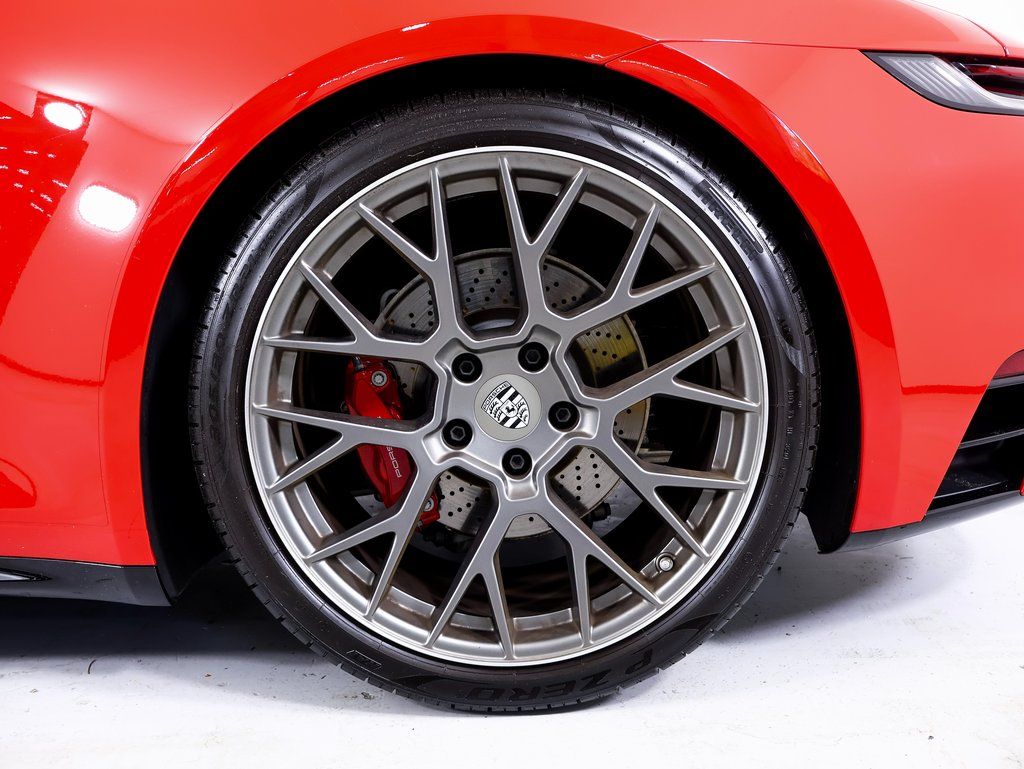 2024 Porsche 911 - Photo 29