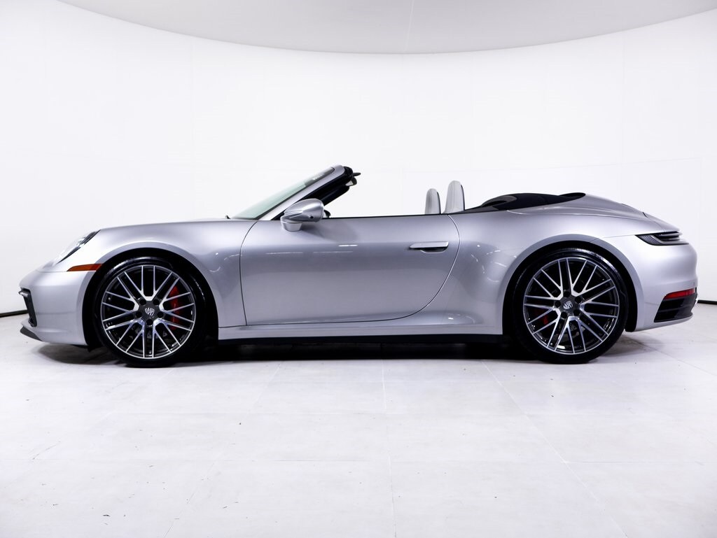 2022 Porsche 911 S Cabriolet photo 2