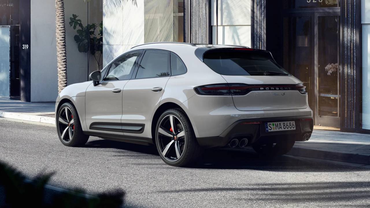 2025 Porsche Macan S photo 3