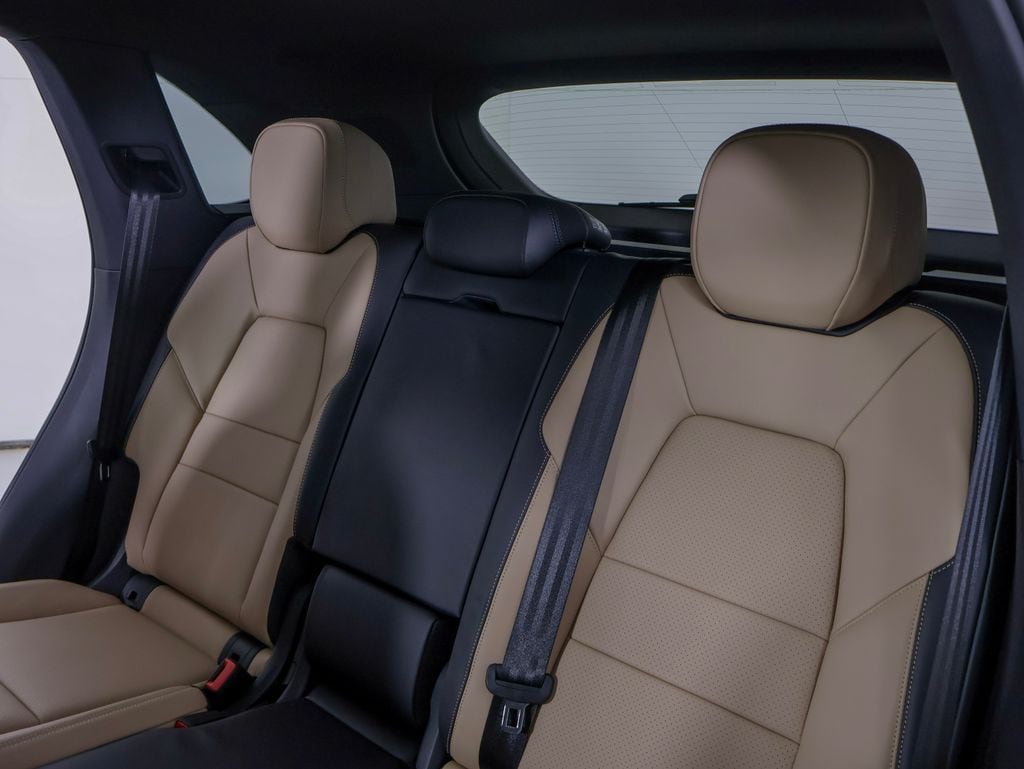 2026 Porsche Cayenne E-Hybrid - Photo 12