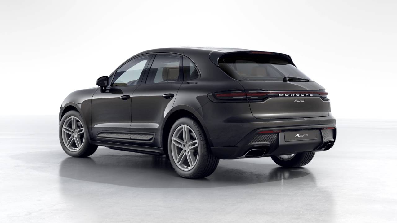 2026 Porsche Macan T photo 3