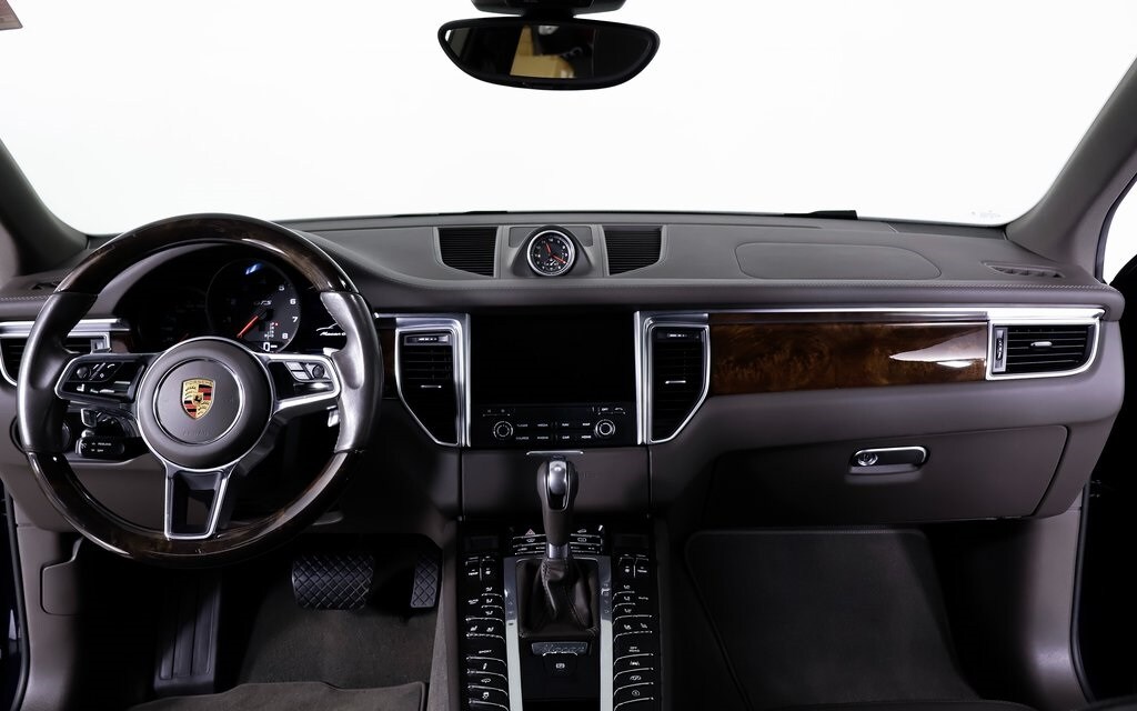 Used 2018 Porsche Macan For Sale at Porsche Norwell VIN