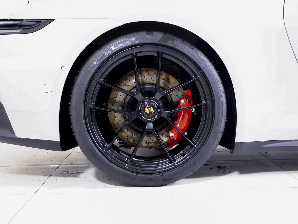 2026 Porsche 911 GTS - Photo 21