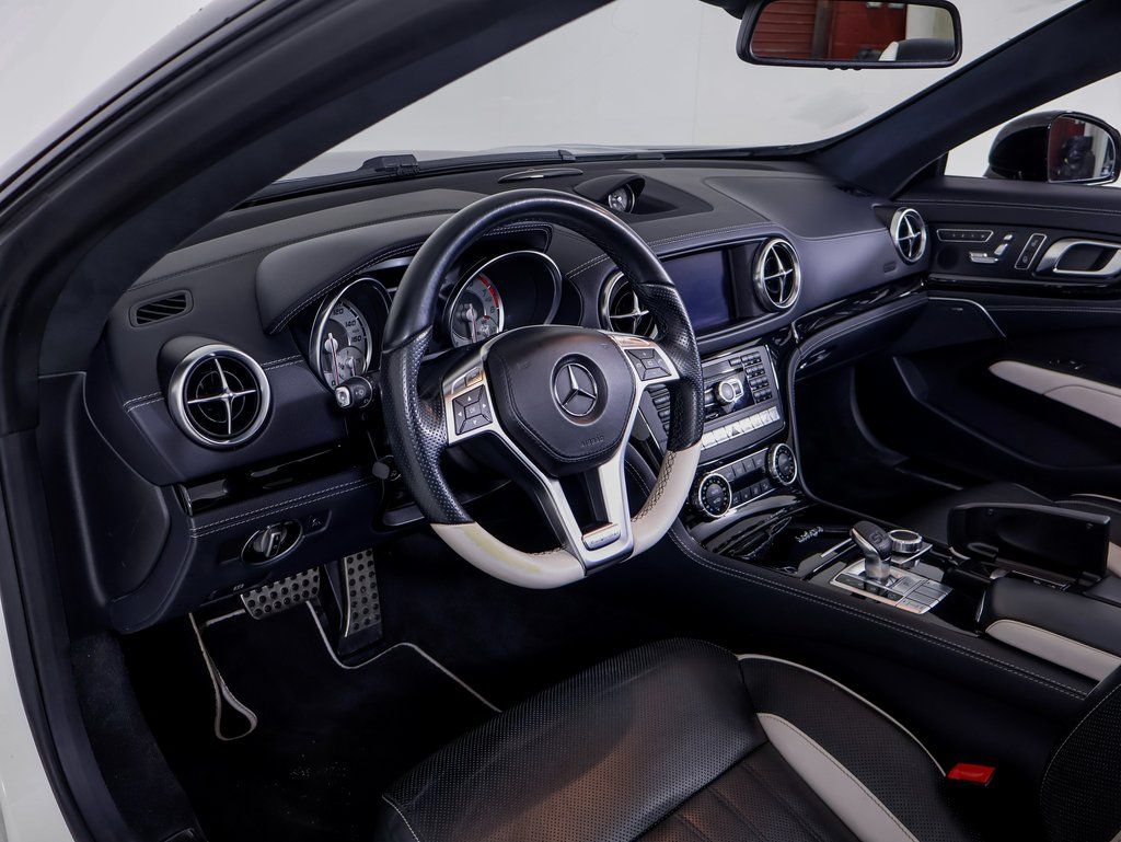 2015 Mercedes Benz SL 550 photo 4