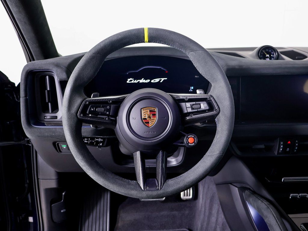 2025 Porsche Cayenne Coup Turbo GT - Photo 10