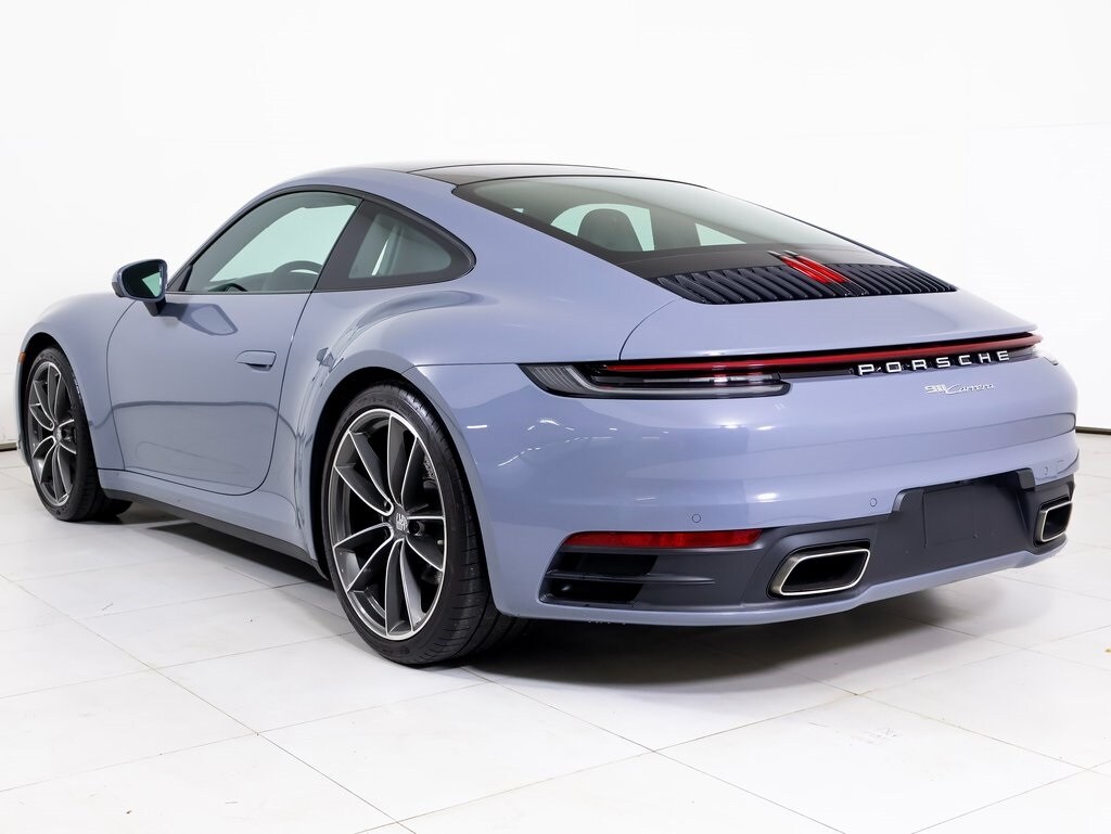 2024 Porsche 911 photo 3