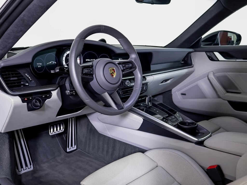 2021 Porsche 911 Turbo S photo 4