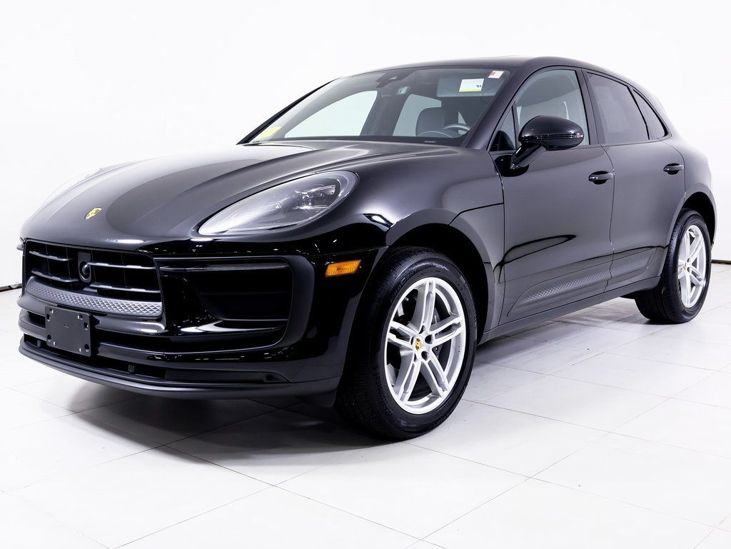2025 Porsche Macan