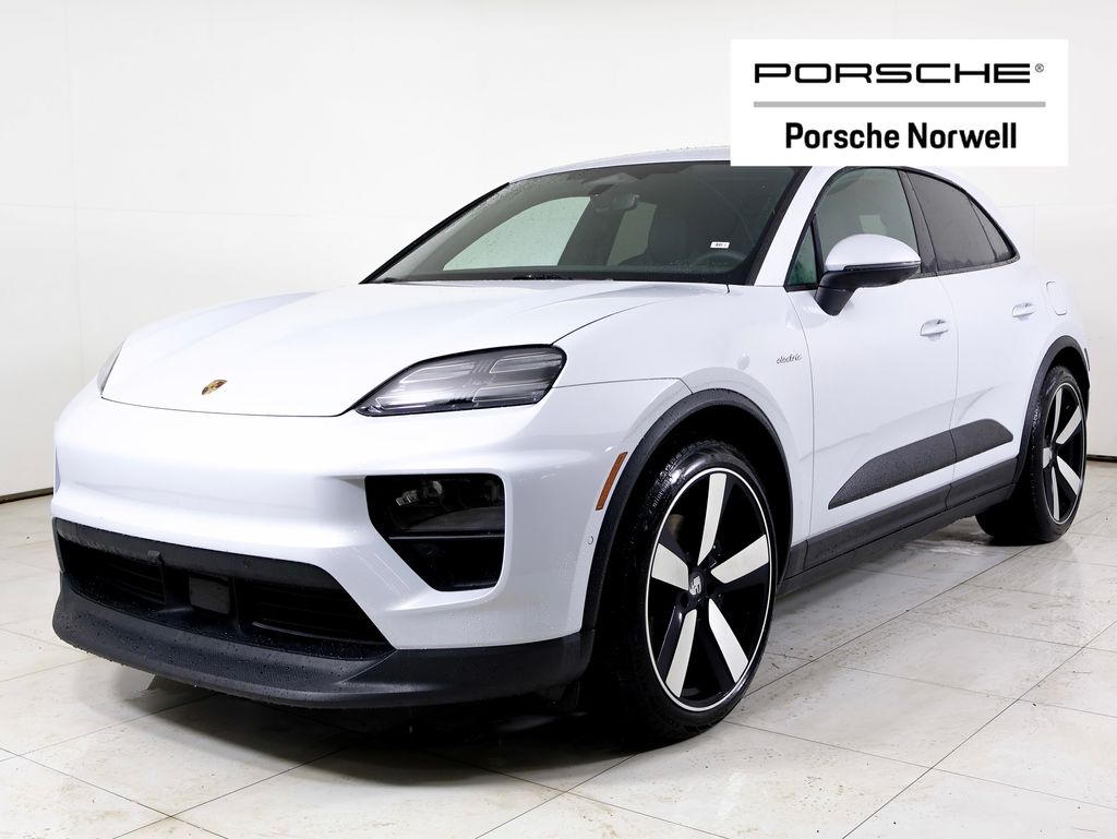 2026 Porsche Macan Base