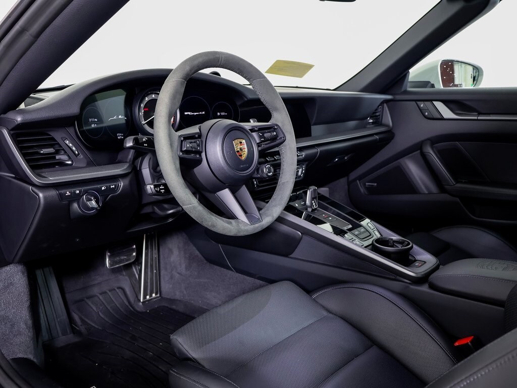 2023 Porsche 911 Targa 4S photo 4