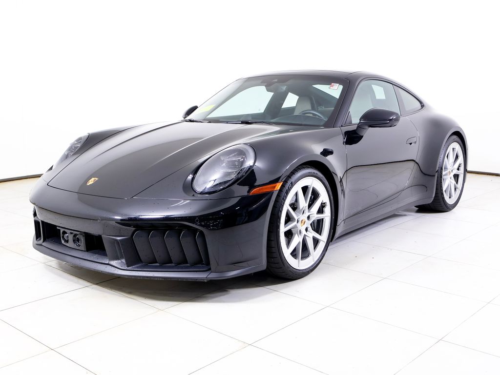 2025 Porsche 911 GTS