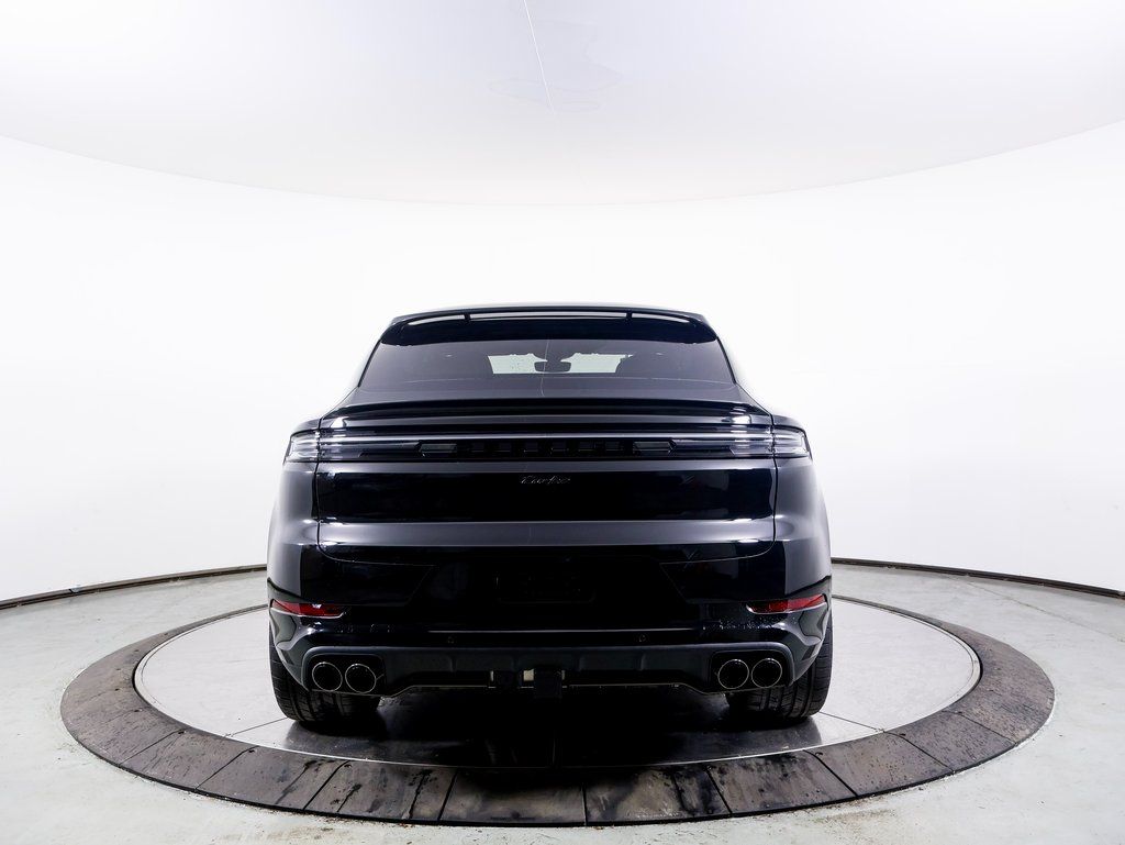 2025 Porsche Cayenne Coup Turbo E-Hybrid - Photo 30