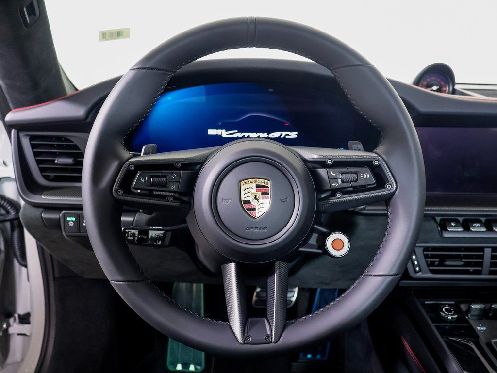 2026 Porsche 911 GTS - Photo 9