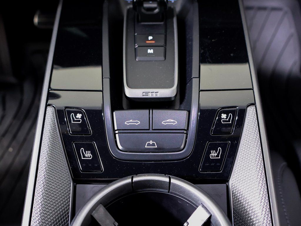 2024 Porsche 911 - Photo 24