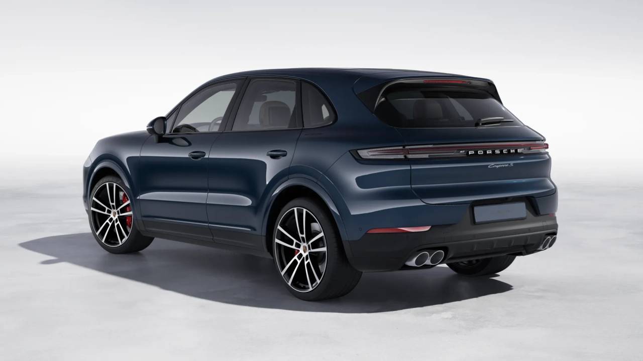 2026 Porsche Cayenne S photo 3