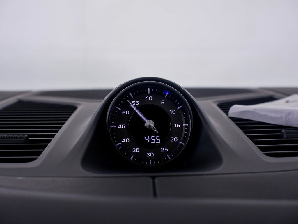 2025 Porsche Cayenne Coup Turbo E-Hybrid - Photo 19