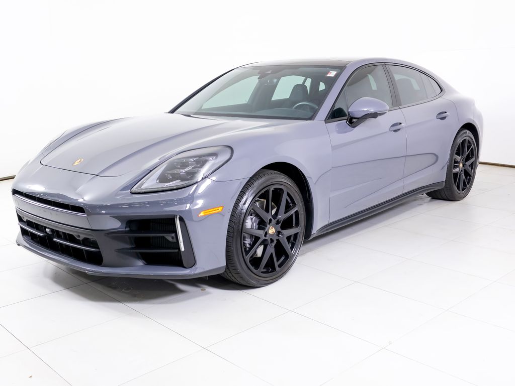 2025 Porsche Panamera 4's photo